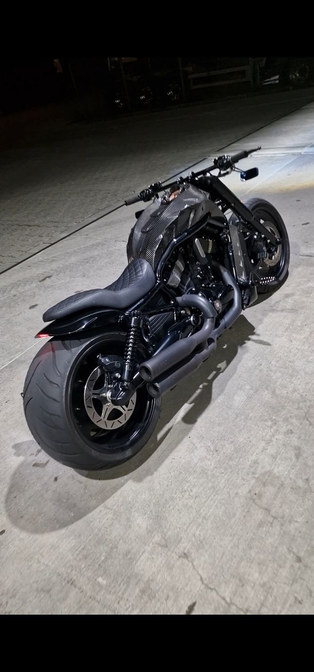 Harley-Davidson Cruisers: Harley Davidson Night-Rod, Top Zustand – D'occasion à Glattpark(Opfikon) par jon_7jvz 2