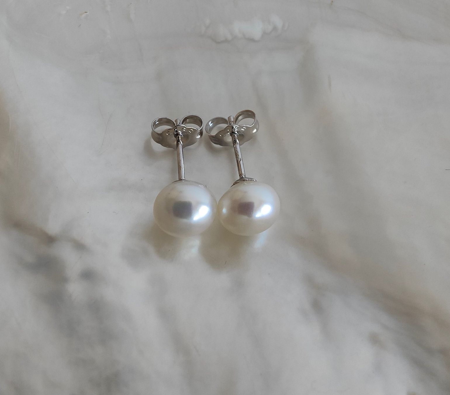 Ohrringe & -stecker: Süsswasserperle Ohrstecker ca. 7mm, weiss – Neu und originalverpackt aus Rümlang von 21f 1