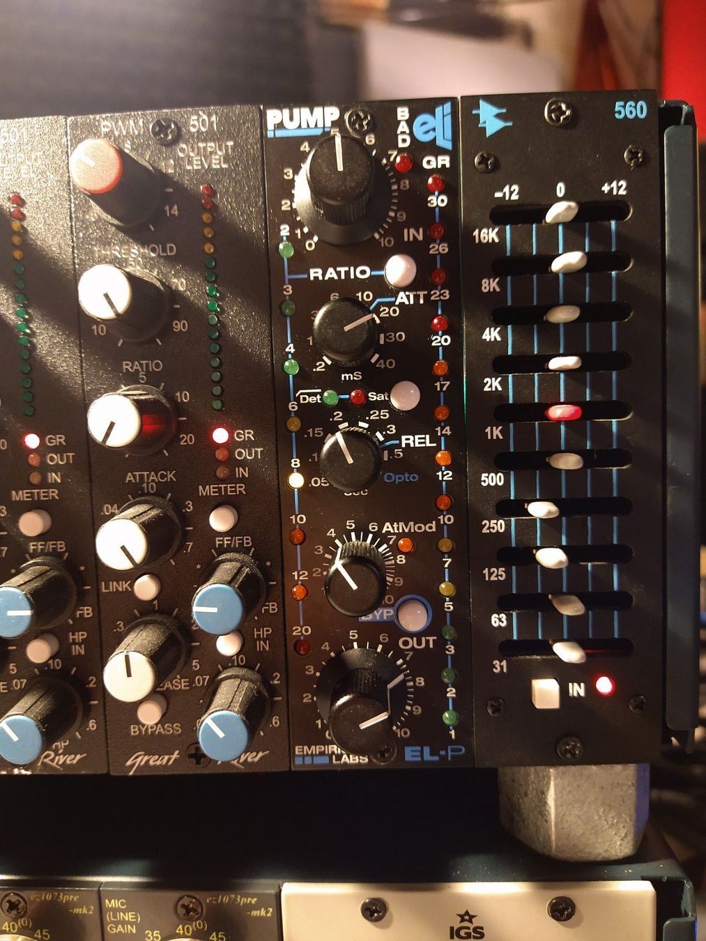 Equalizzatori: Empirical Labs PUMP ELP-V compresseur rack 500 – Usato da Genève venduto da barnes03
