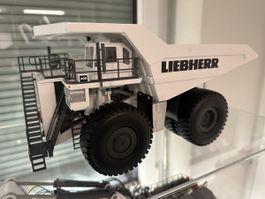 Liebherr T282 B