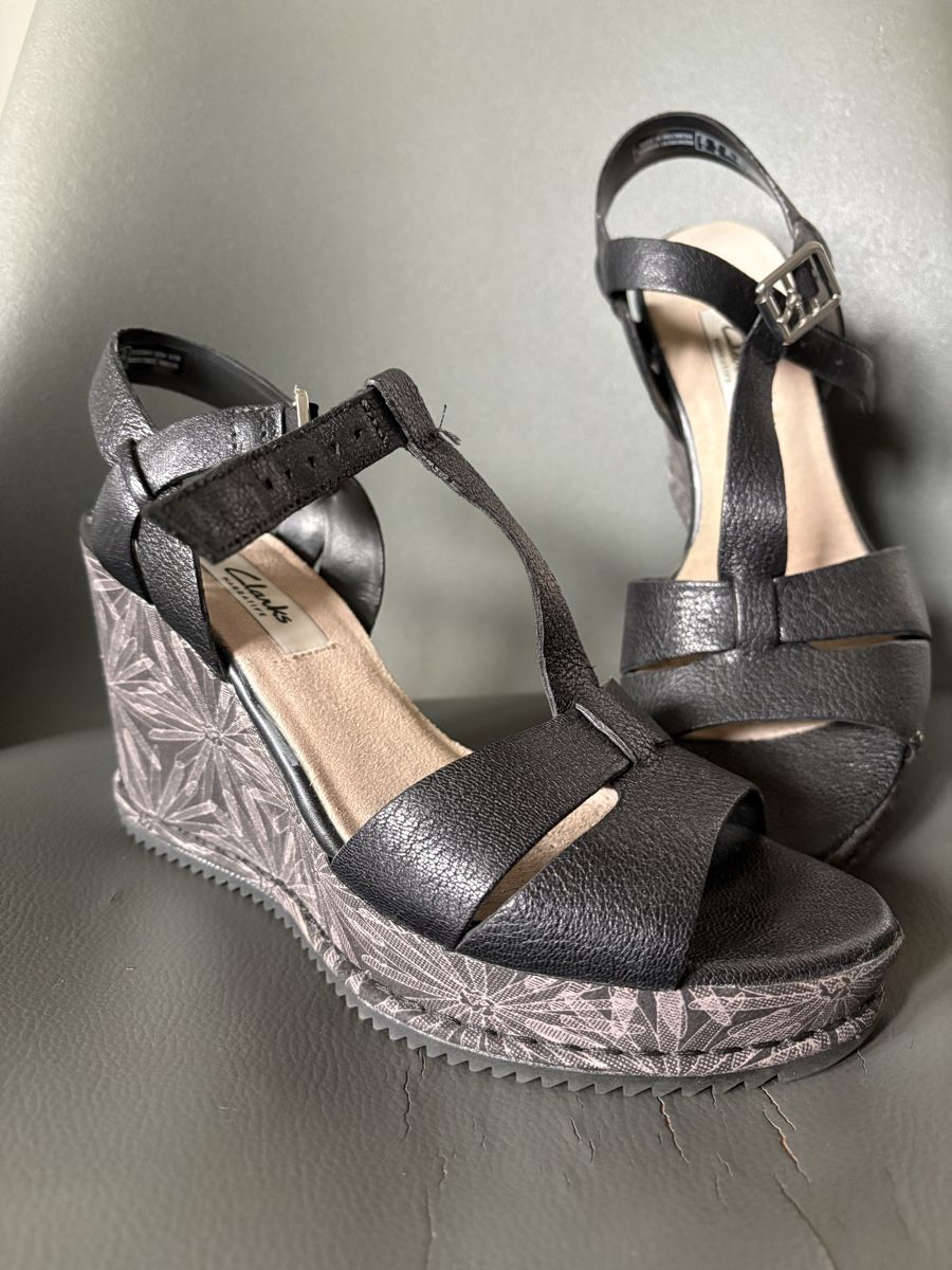 Clarks Scarpe da donna: Sandales Clarks Narrative – Nuovo (secondo la descrizione) da Bonnefontaine venduto da ani_xz7r
