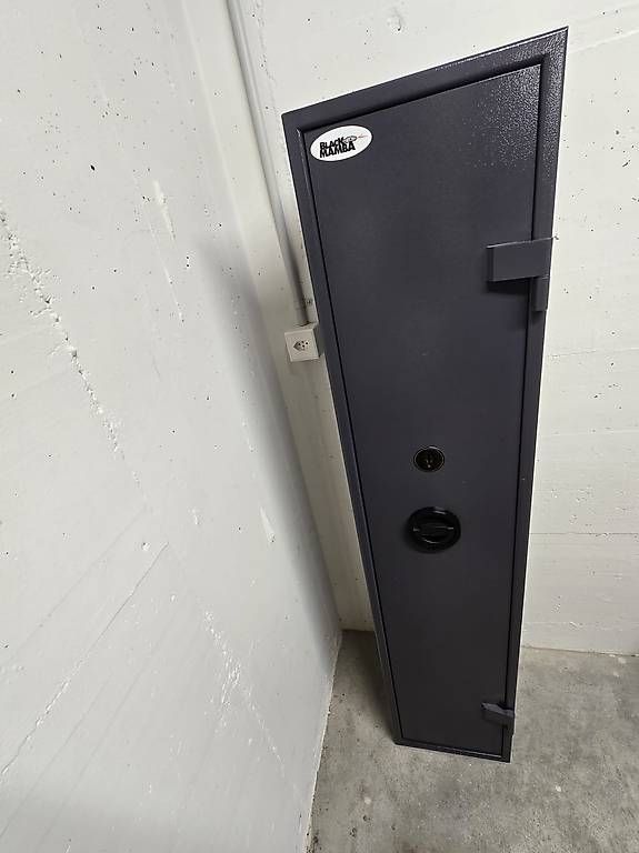 Tresor: Waffenschrank – Gebraucht aus Heimberg von sb3627.