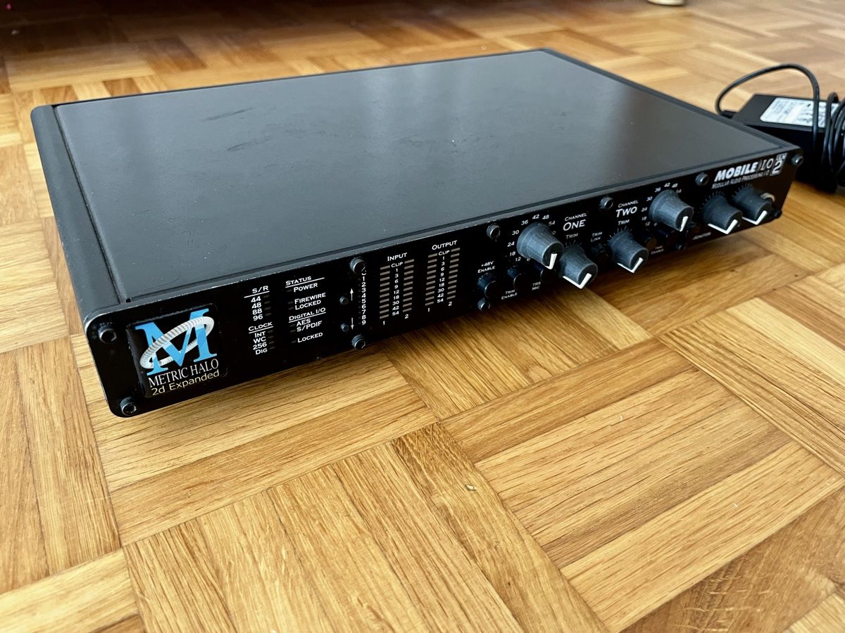 Attrezzatura per studi di registrazione: Metric Halo ULN-2 2d Interface – Usato da Glattfelden venduto da SML64 1