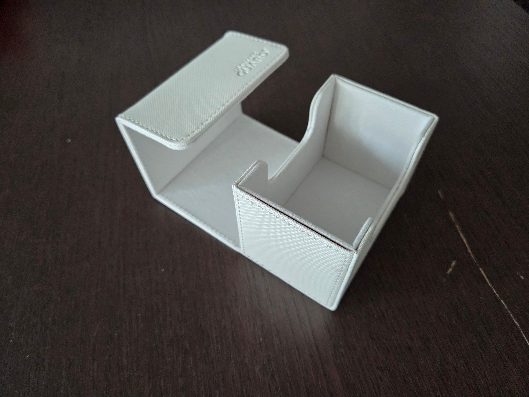 Carte collezionabili: Ultimate Guard Kartenbox XenoSkin Sidewinder Monocolor Weiss – Usato da Kloten venduto da RedeyeCH 1