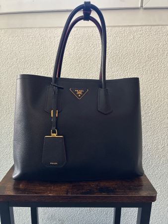 Ein Klassiker: Prada Cuir Tote Bag in edlem Saffiano-Leder