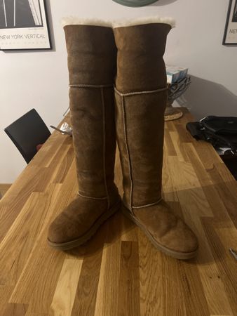 JOLIE BOTTE UGG