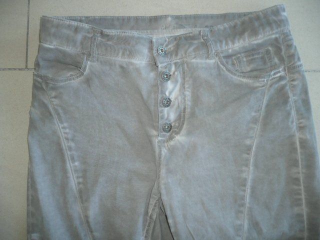 Hosen: Hose Grösse 38 in used look Farbe sand – Gebraucht aus Zug von falama 3