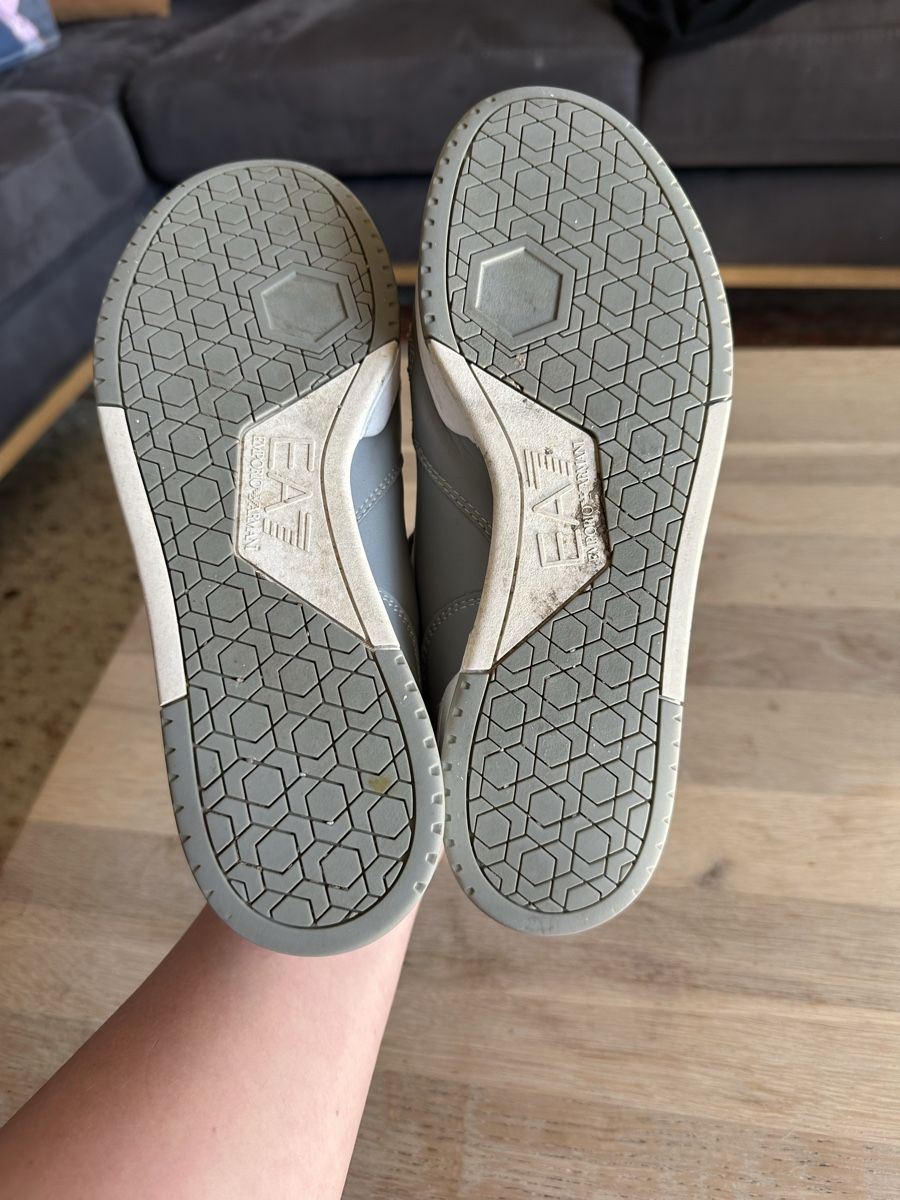 Armani Scarpe da uomo: EA7 Emporio Armani Sneaker grau Gr. 38 – Usato da Winterthur venduto da whatdreamz 4