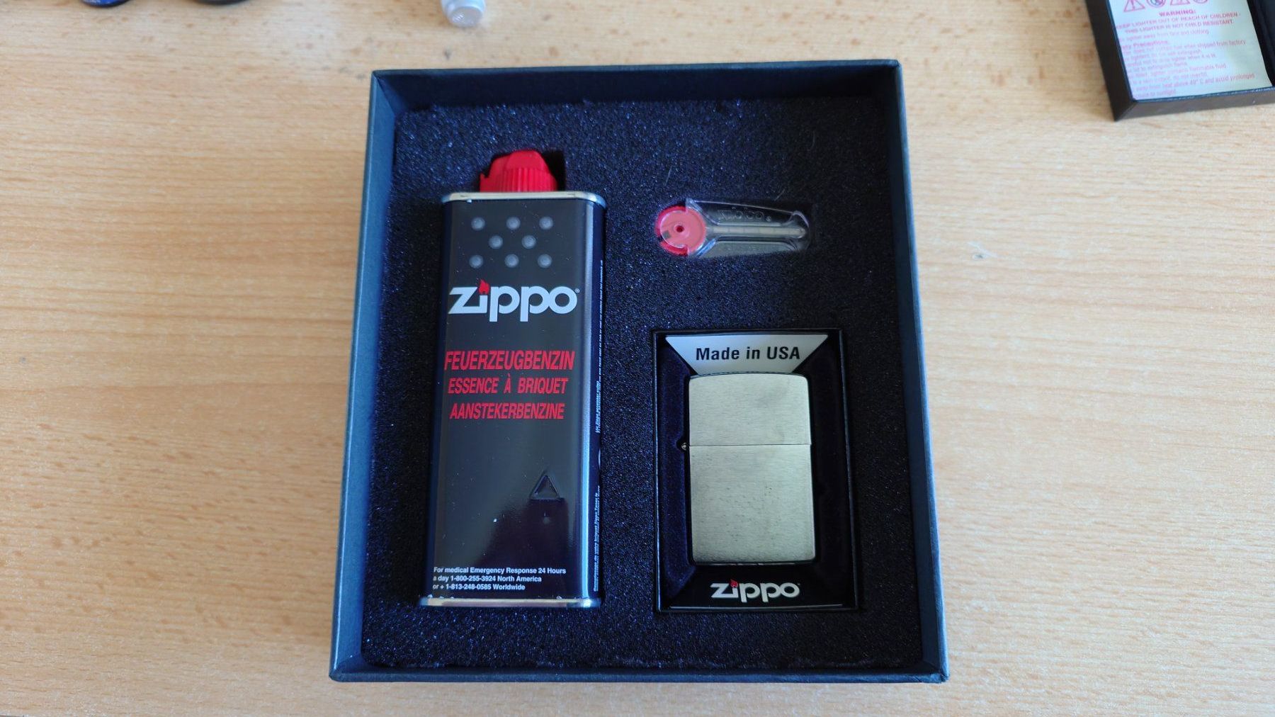 Zippo Feuerzeuge: Zippo Feuerzeug – Neu und originalverpackt aus Wetzikon ZH von hikiwake