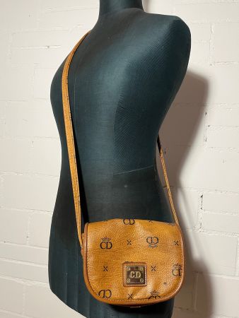 Edle Handtasche / Umhängetasche braun