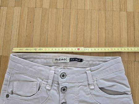 Sommerliche Damen Jeans der Marke Please