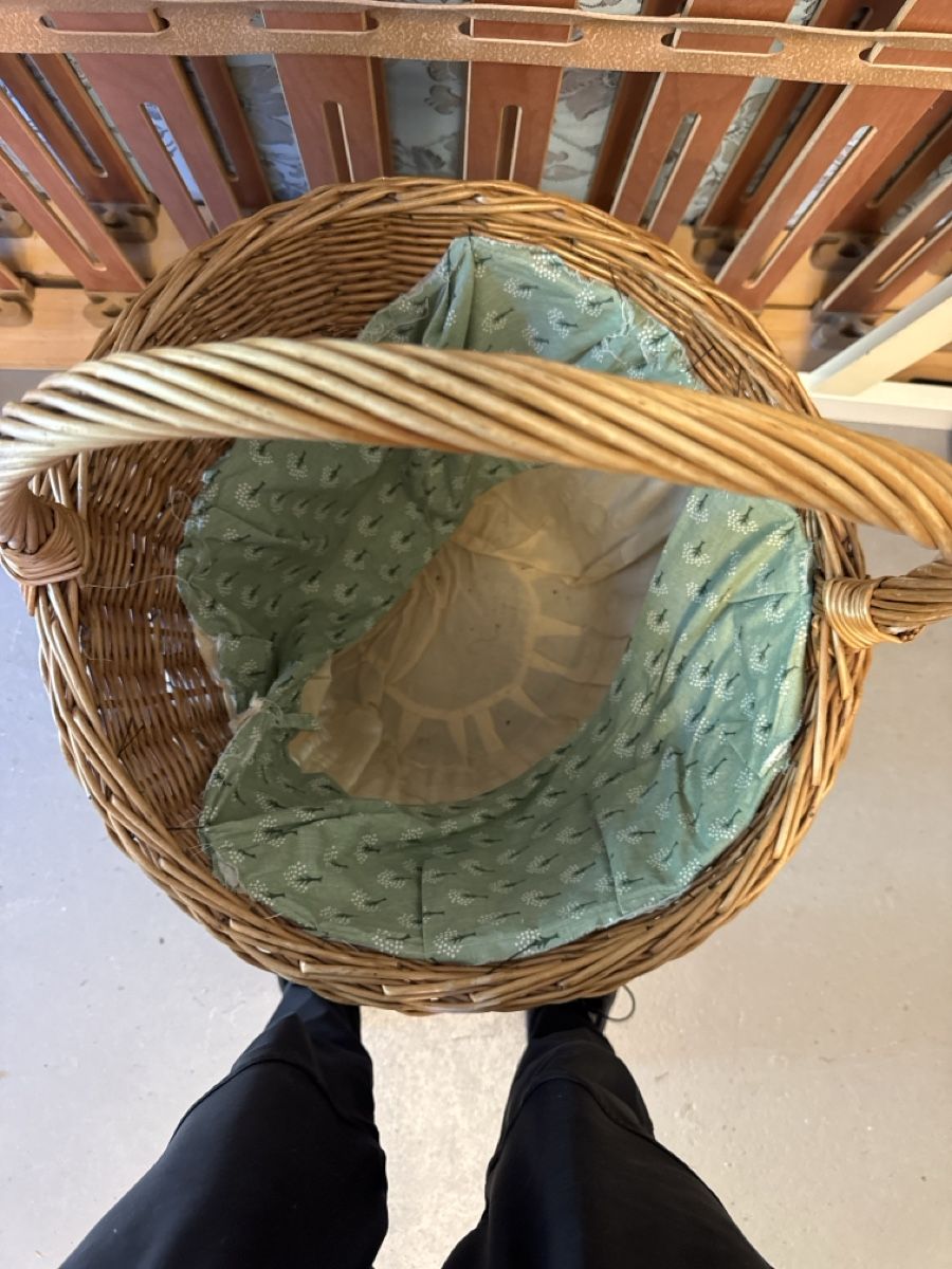 Paniers à linge: Wicker basket with handle good condition – D'occasion à Thalwil par Maricortin 1