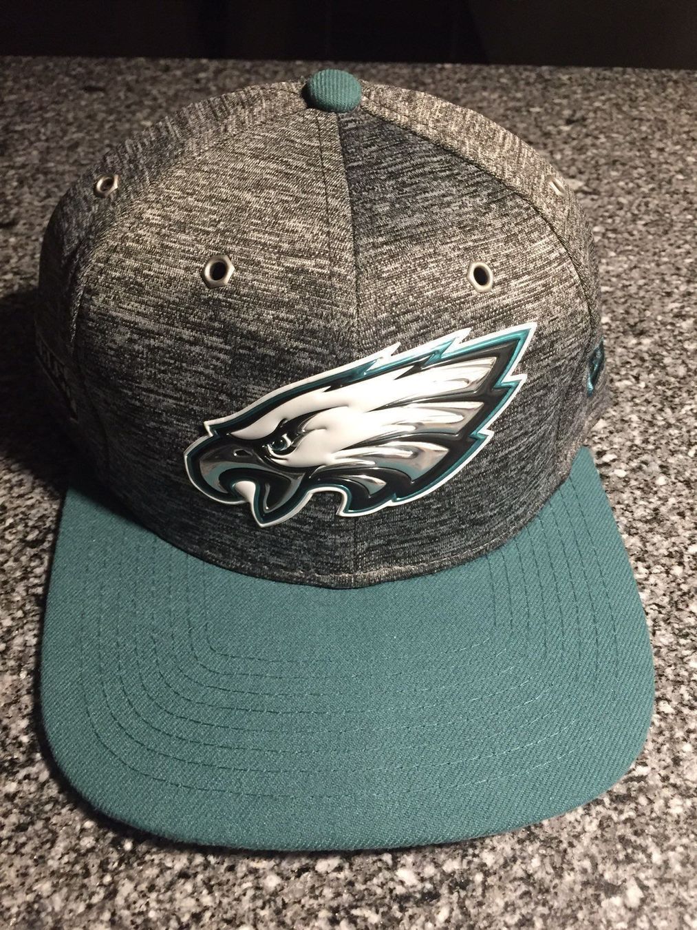 New Era Copricapi, berretti & cappellini: Philadelphia Eagles New Era Cap – Usato da Muttenz venduto da bargain_hunter 1