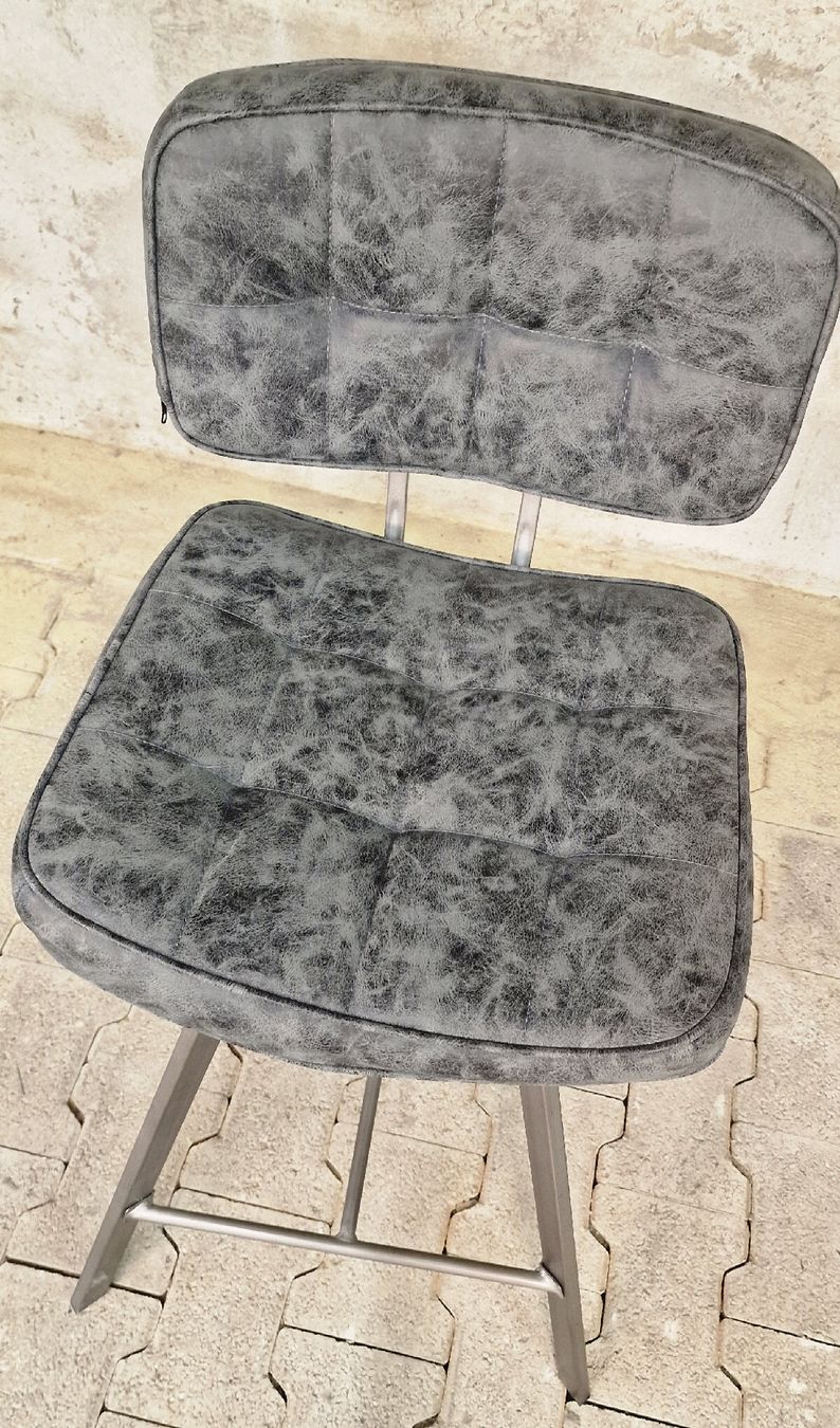 Sgabelli: Moderner Barhocker im Industrial Style - Grau Lederlook – Usato da Affeltrangen venduto da Szafaoli 1