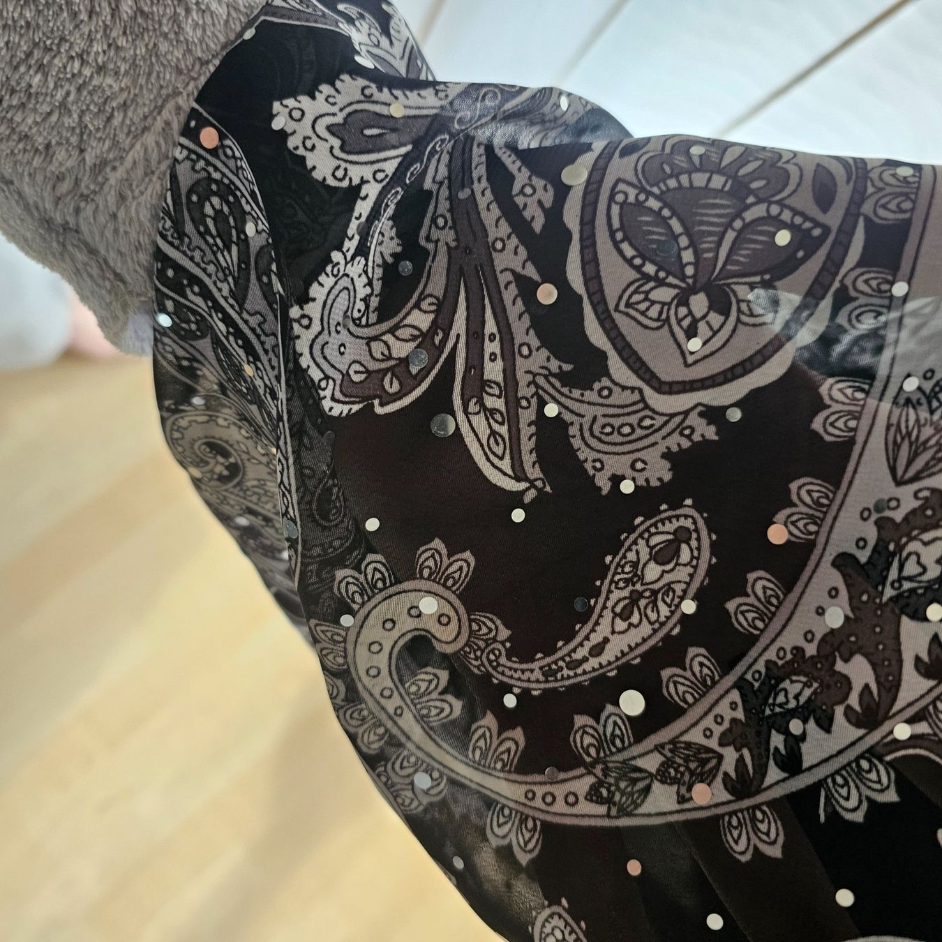 Chemisiers: Sommer Chiffon-Bluse mit Pailletten Grösse 56 – Neuf avec emballage d'origine à wolfhalden par 46464646 2