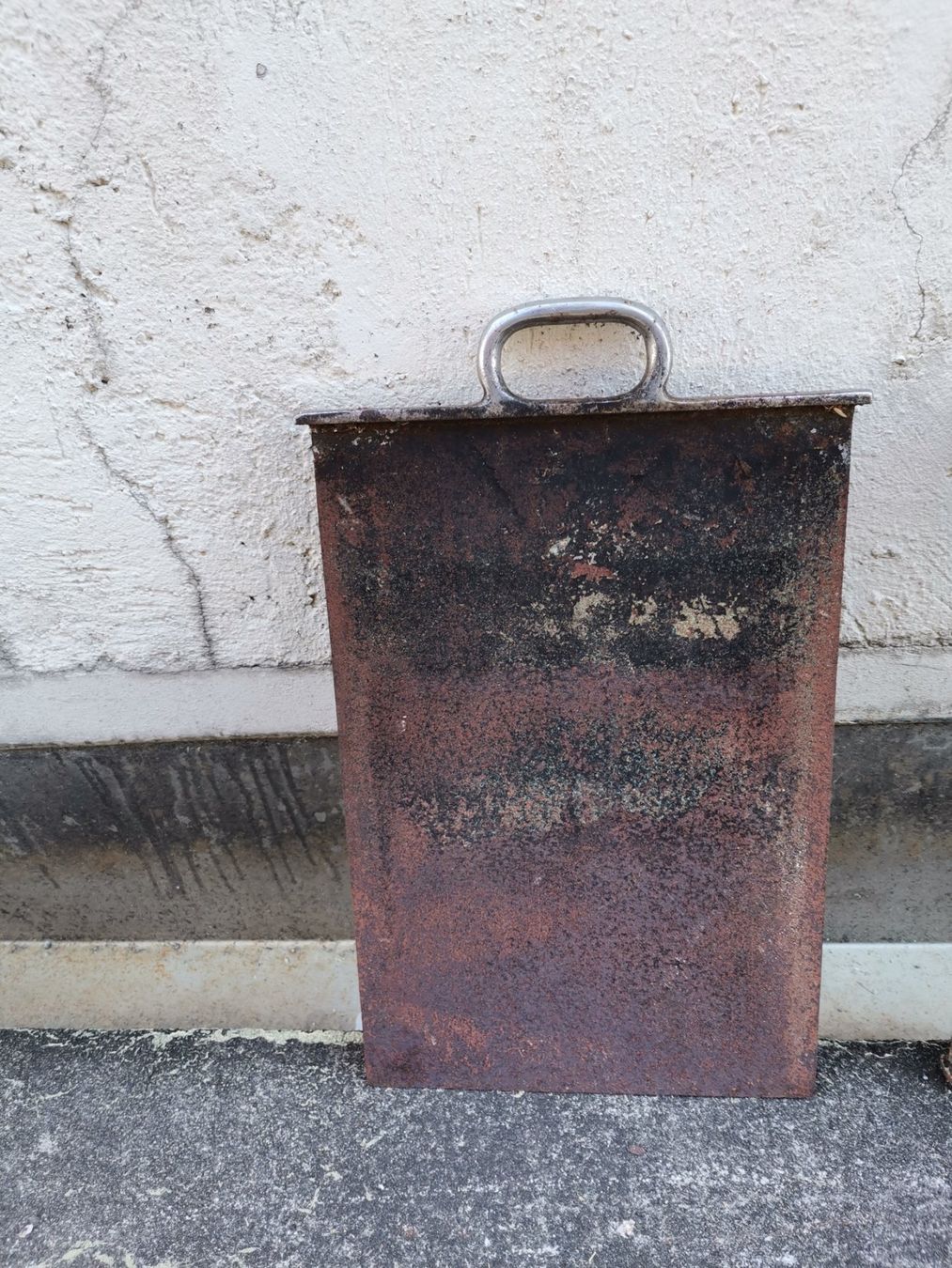 Sonstiges antikes Mobiliar: Alter Ofenluftschieber, Schieber, Metallschieber, Ofen, Herd – Gebraucht aus Wiedlisbach von materialkreislauf 1