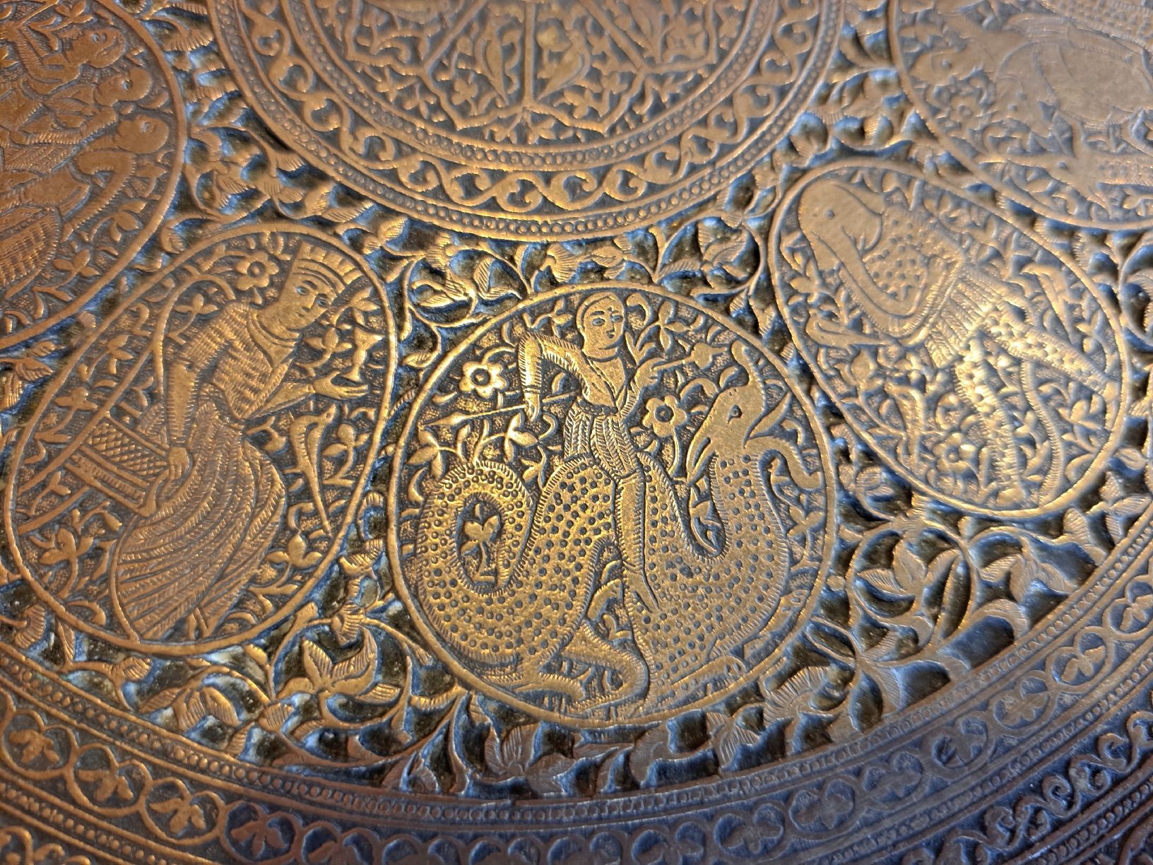 Piatti: Antiker Teller aus Bronze – Usato da Rehetobel venduto da hobirot01 7