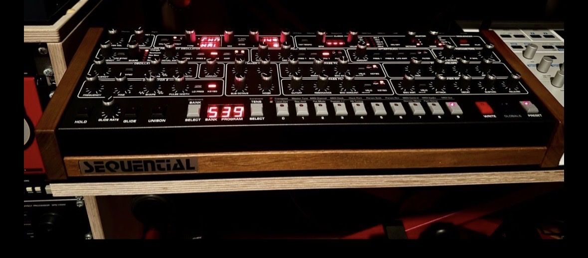 Sequential Musikinstrumente: Sequential Prophet 6 Desktop Synthesizer – Gebraucht aus Zürich von 1cut2 1