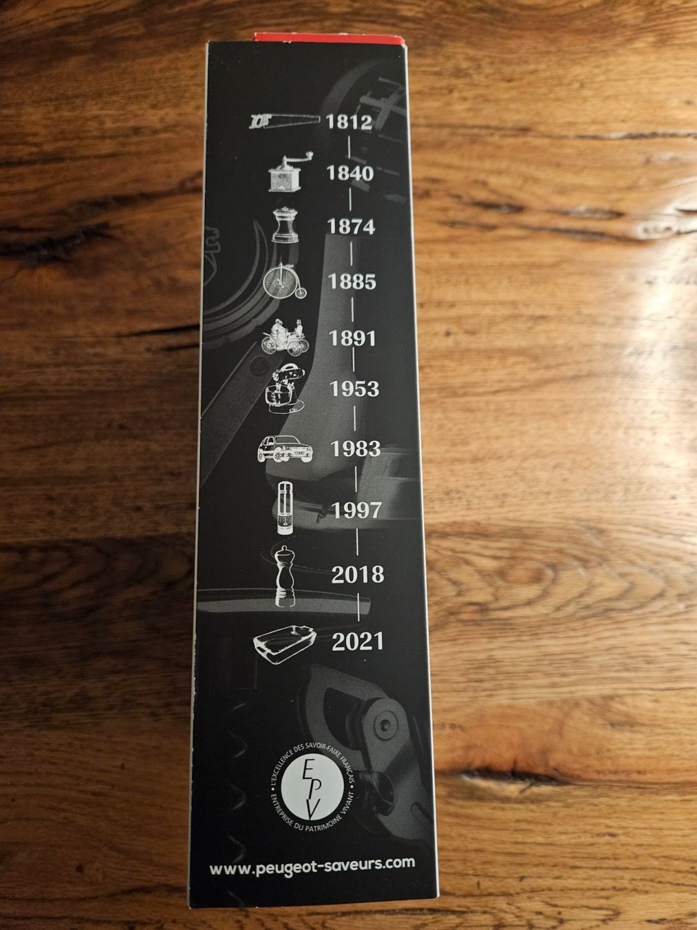 Peugeot Apribottiglie & Tappi per chiusura: Peugeot Line Reverse Korkenzieher Carbone – Usato da Wünnewil venduto da blechlefreak 3