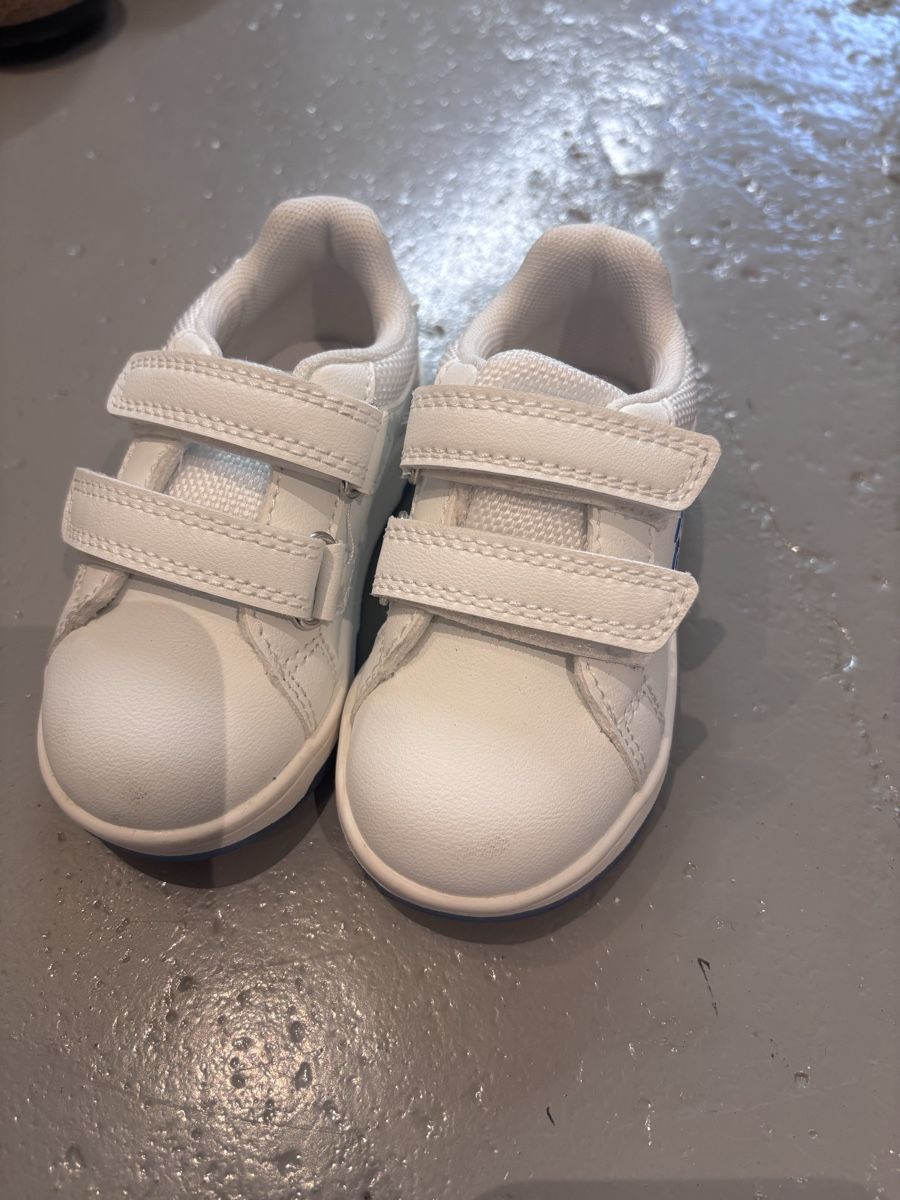 Calvin Klein Scarpe per ragazzi: CalvinKlein Turnschuh Grösse 21 – Usato da Rüti ZH venduto da sar_fch9 1