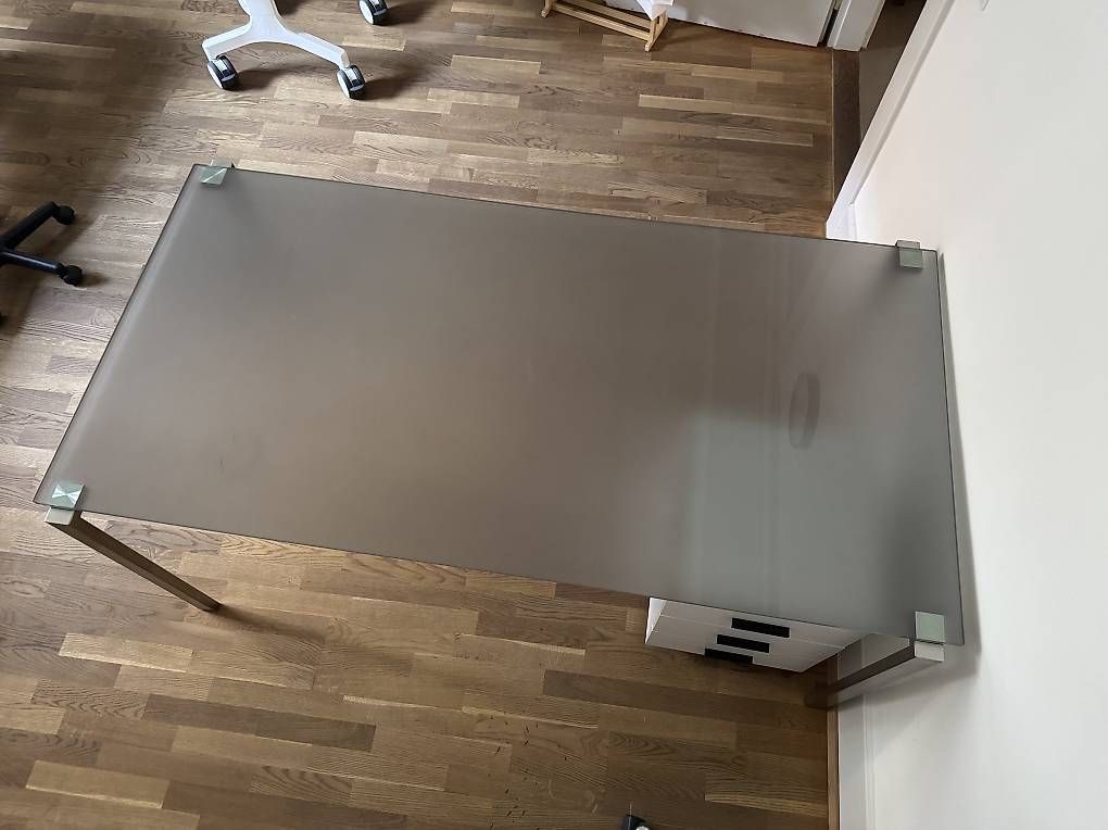 Tables: Jean Nouvel Glastisch – D'occasion à Bern par figureskater 1