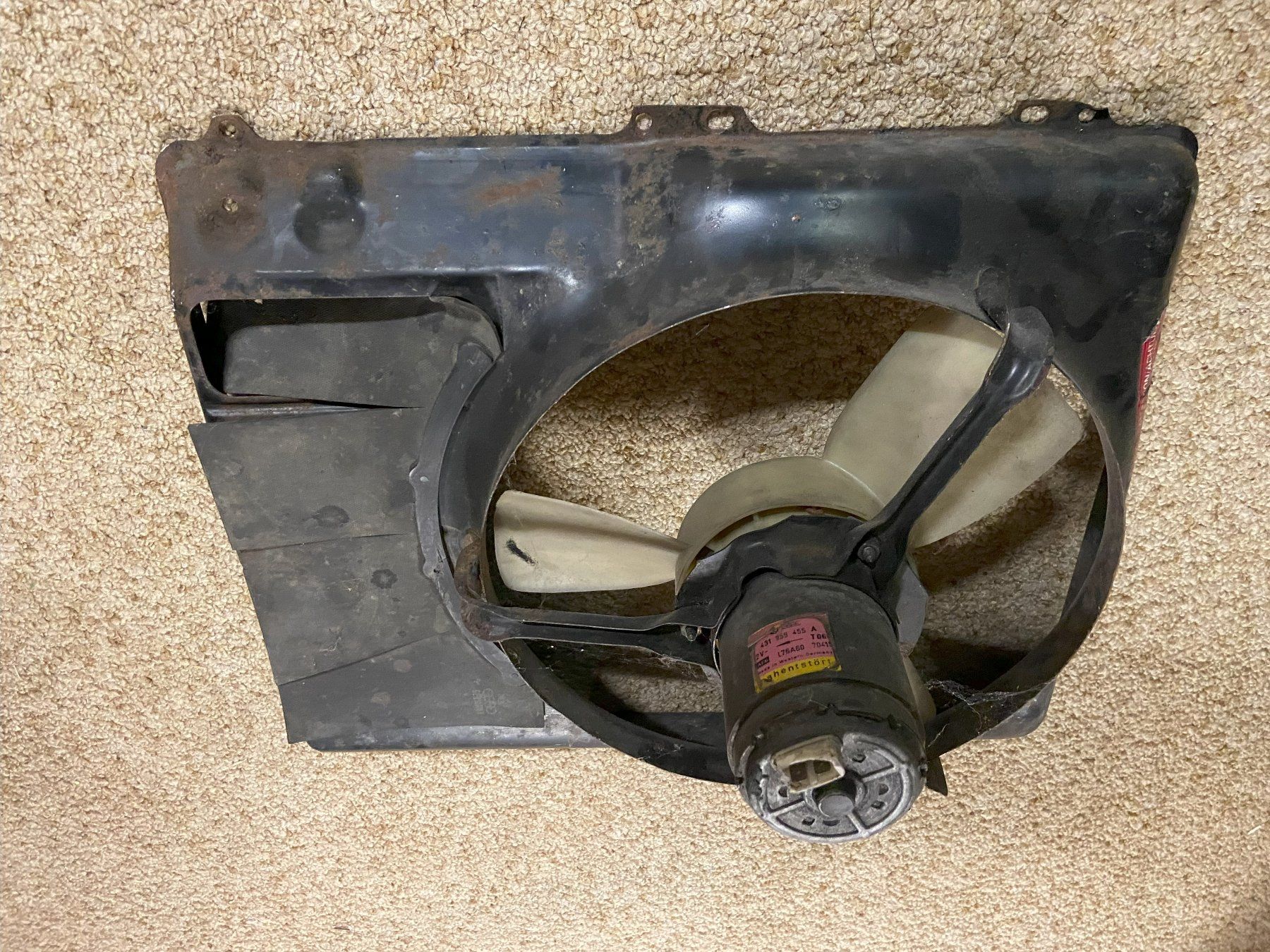 Audi Tutti pezzi di ricambio auto: Audi 80/90 Typ 89/B4/100/200 Typ 44/Urquattro Oldtimer – Usato da Hedingen venduto da mg1948_er 1