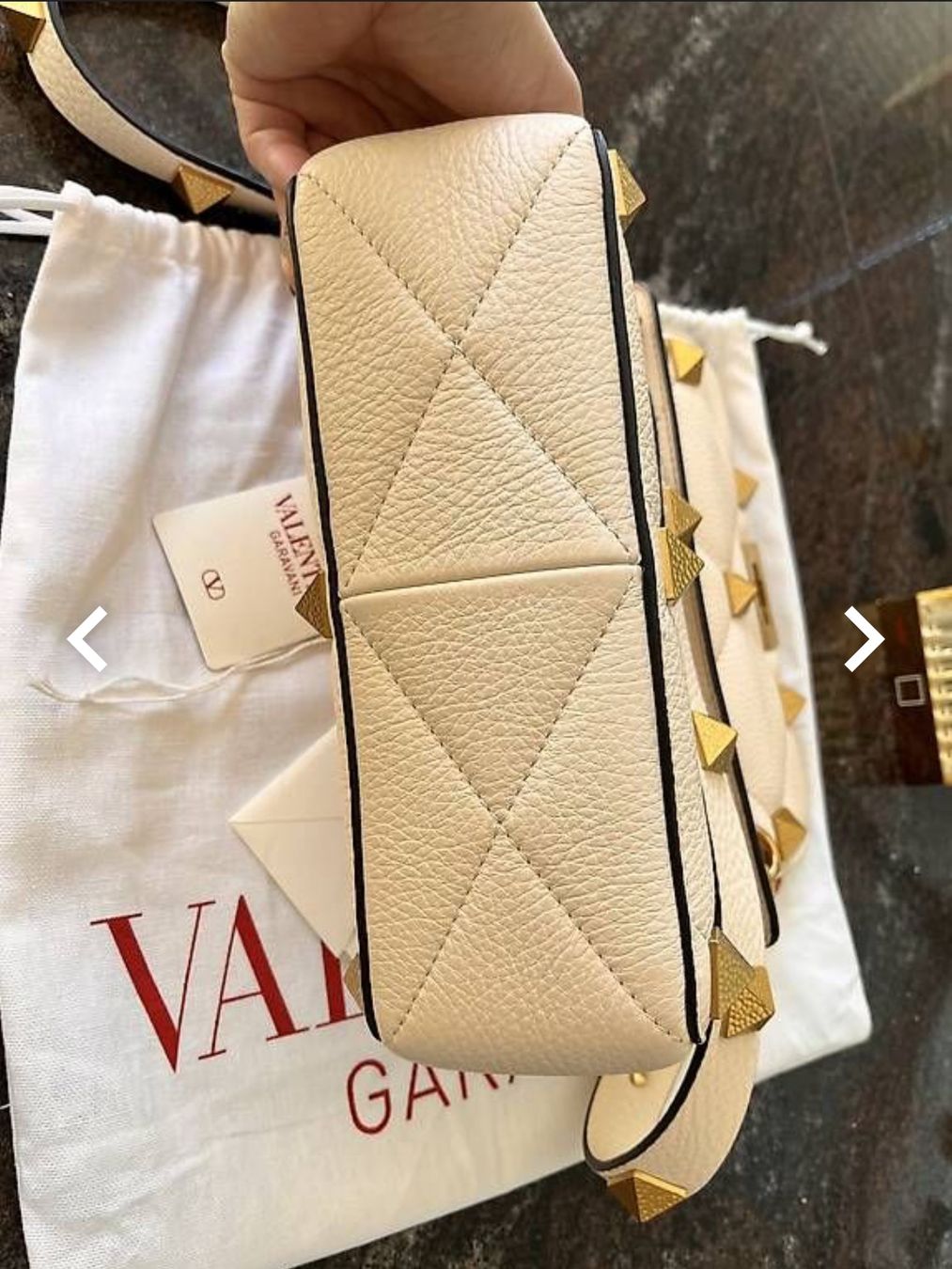 Valentino Taschen für Damen: Valentino Garavani sac Romanstud Médium – Neu und originalverpackt aus Sion von Jeannine10 3