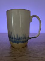 Manor Tasse Becher Keramik blau beige gestreift modern gross
