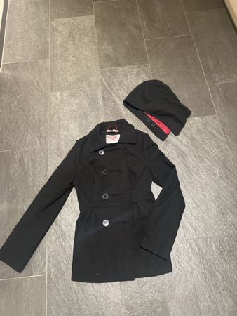 Winterjacke mit Mütze, schwarz, Gr. 36