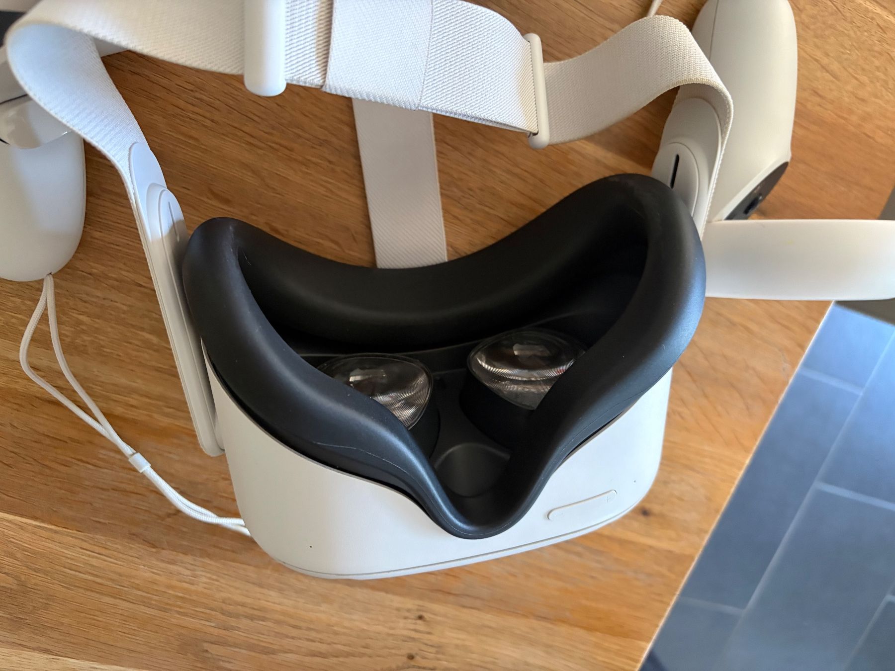 Meta VR Brille: Meta Quest 2 Oculus – Gebraucht aus Bonstetten von Jacqueline-Wi 2