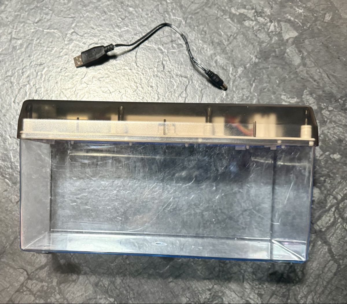 Distruggi documenti: Mini déchiqueteuse papier USB – compacte – Usato da Aumont venduto da Sidji3 1