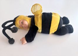 AB 1CHF - Anne Geddes Puppe im Hummelkostüm - Vintage 2005