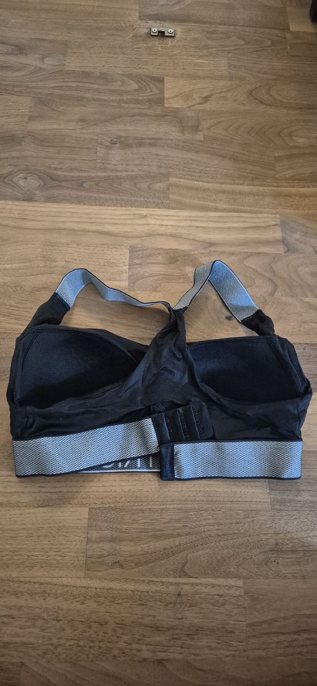 Calvin Klein Sonstige Unterwäsche: Calvin Klein Sportbra  – Gebraucht aus Zürich von dil_m67d 1