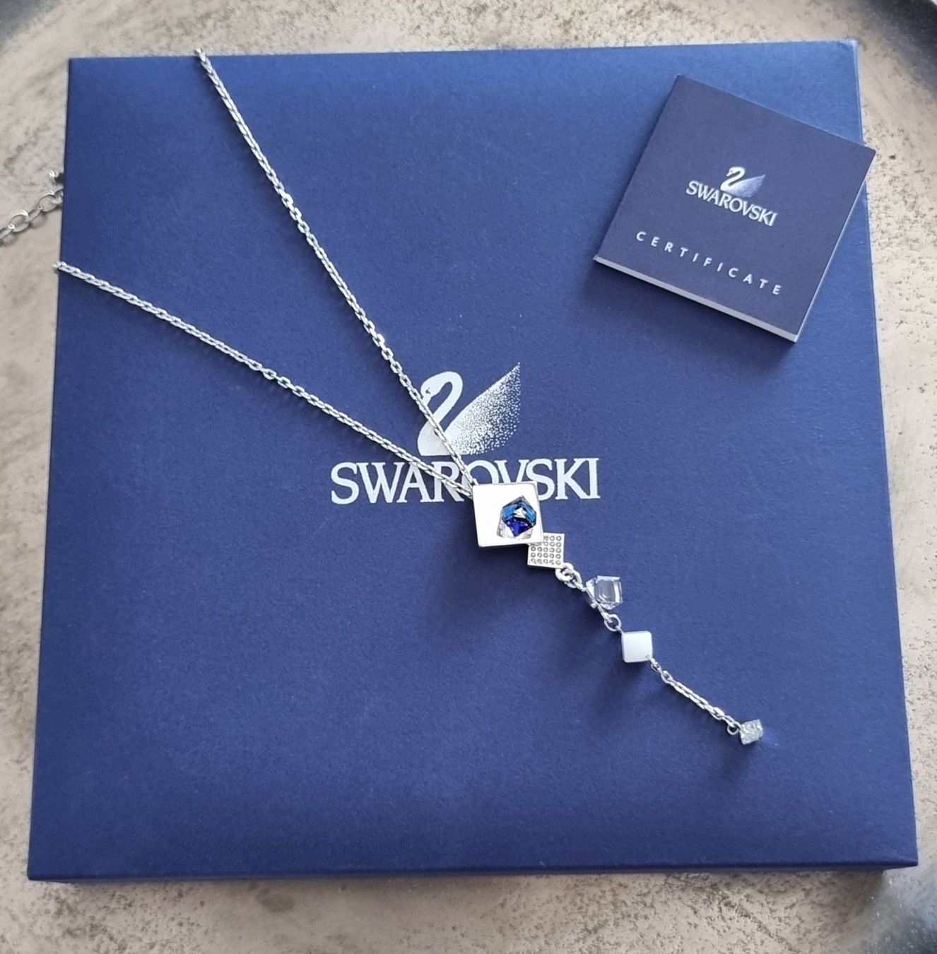 Ketten: ORIGINAL Swarovski Kette und Ohrringe – Neu und originalverpackt aus Frauenfeld von Bleeddragon 1