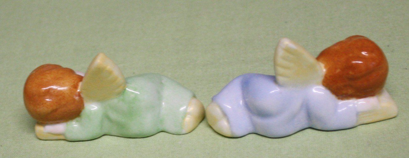Statuette: 2 Engel liegend / schlafend – Usato da Flüelen venduto da Alt-und-Neu 1