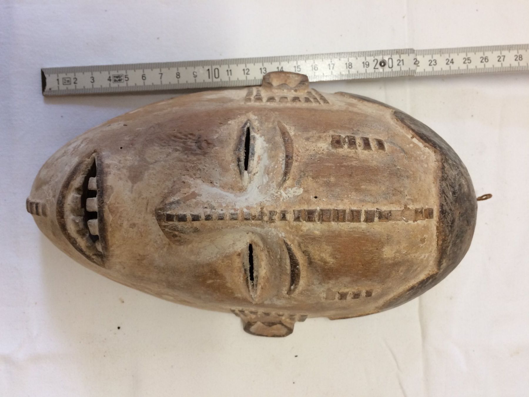 Internationale Kunst: Masque africain tribal ancien décoratif authentique – Gebraucht aus Vevey von rog_9vvj 4