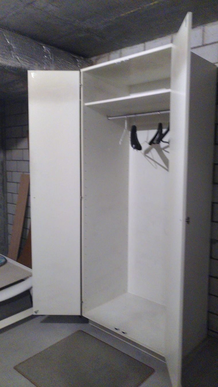 Armadi: Kleiderschrank weiss doppeltuerig – Usato da Frick venduto da Rukki 1