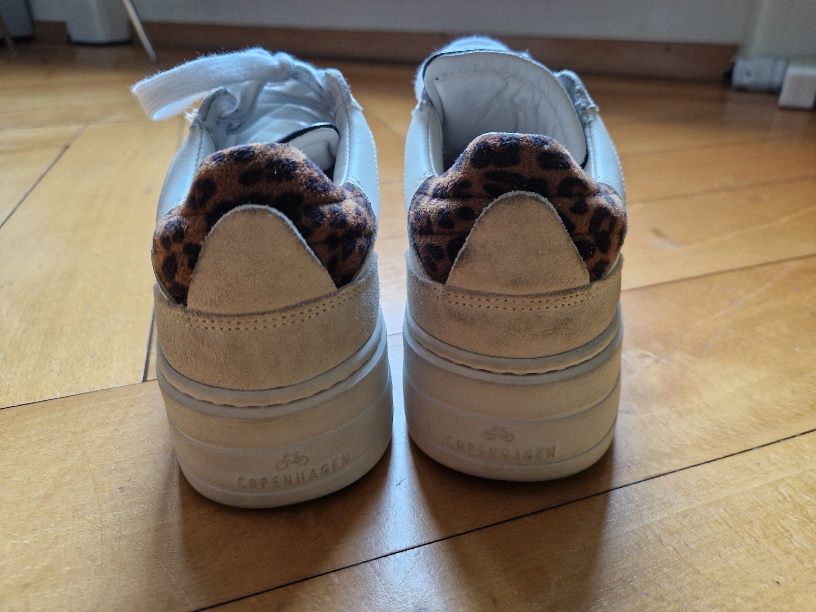 Copenhagen Scarpe da donna: Copenhagen Studios Sneaker Gr. 38 Weiss Leopardenmuster – Usato da Innerberg venduto da Noe25 4