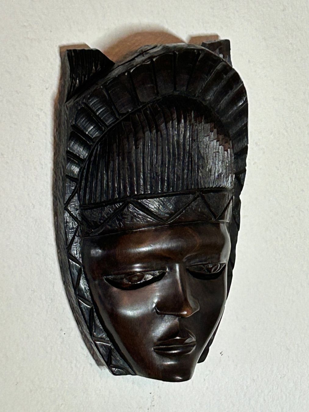 Internationale Kunst: Afrikanische Wandmaske aus Ebenholz – Neu (gemäss Beschreibung) aus Rocourt von Vij_mz6g 6