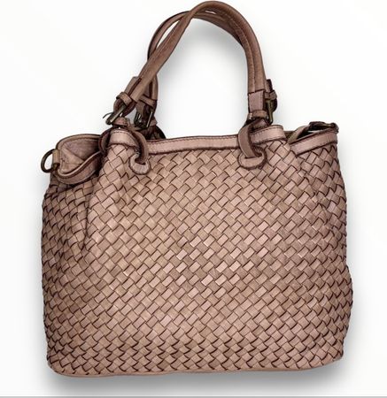 Tasche aus geflochtenem Leder in Puderrosa