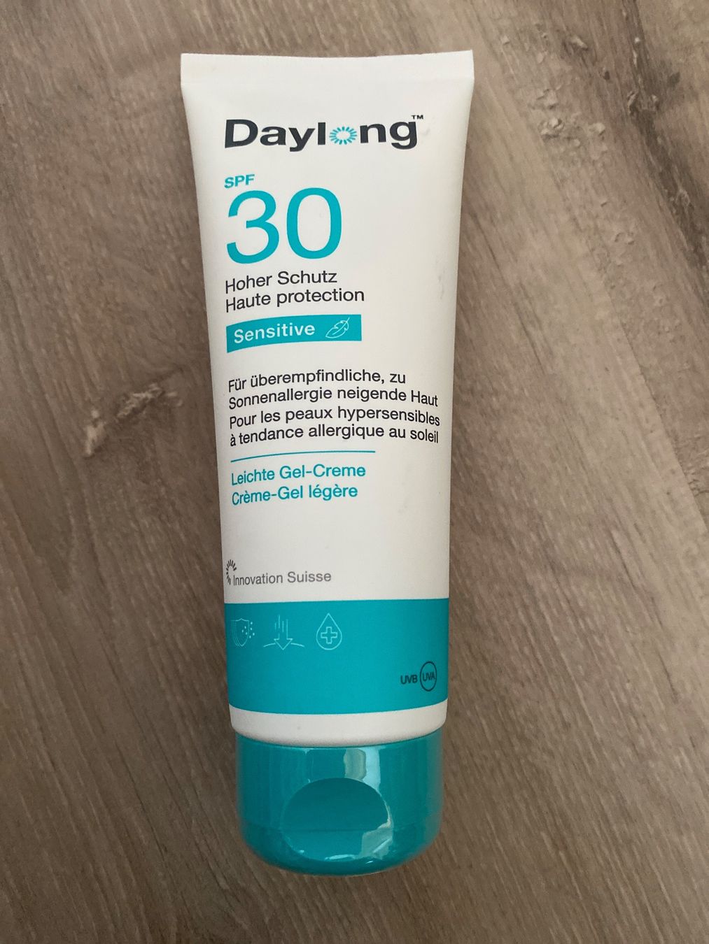 Protezione solare: Daylong Sensitive SPF 30 légère et protectrice – Nuovo e nell'imballaggio originale da Chamoson venduto da Pince26
