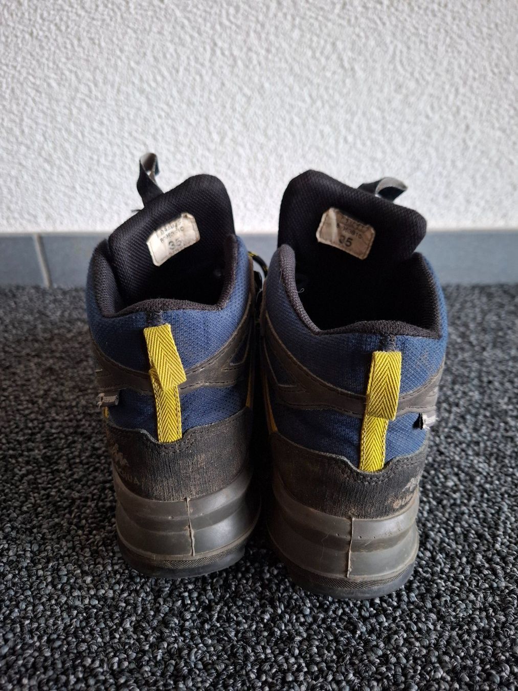 Chaussures garçon: Kinder Wanderschuhe Grösse 35 – D'occasion à Hittnau par Goeggi83 2