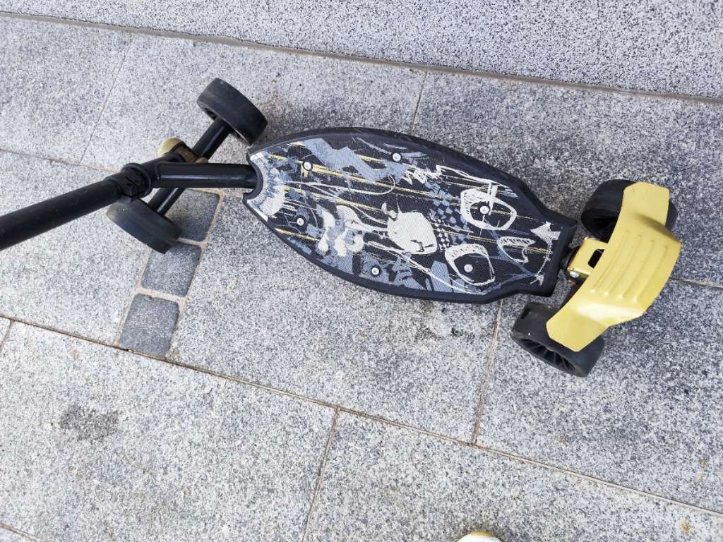 Kickboard: OXELO Stun Street – Usato da Augst BL venduto da Betsileo 3