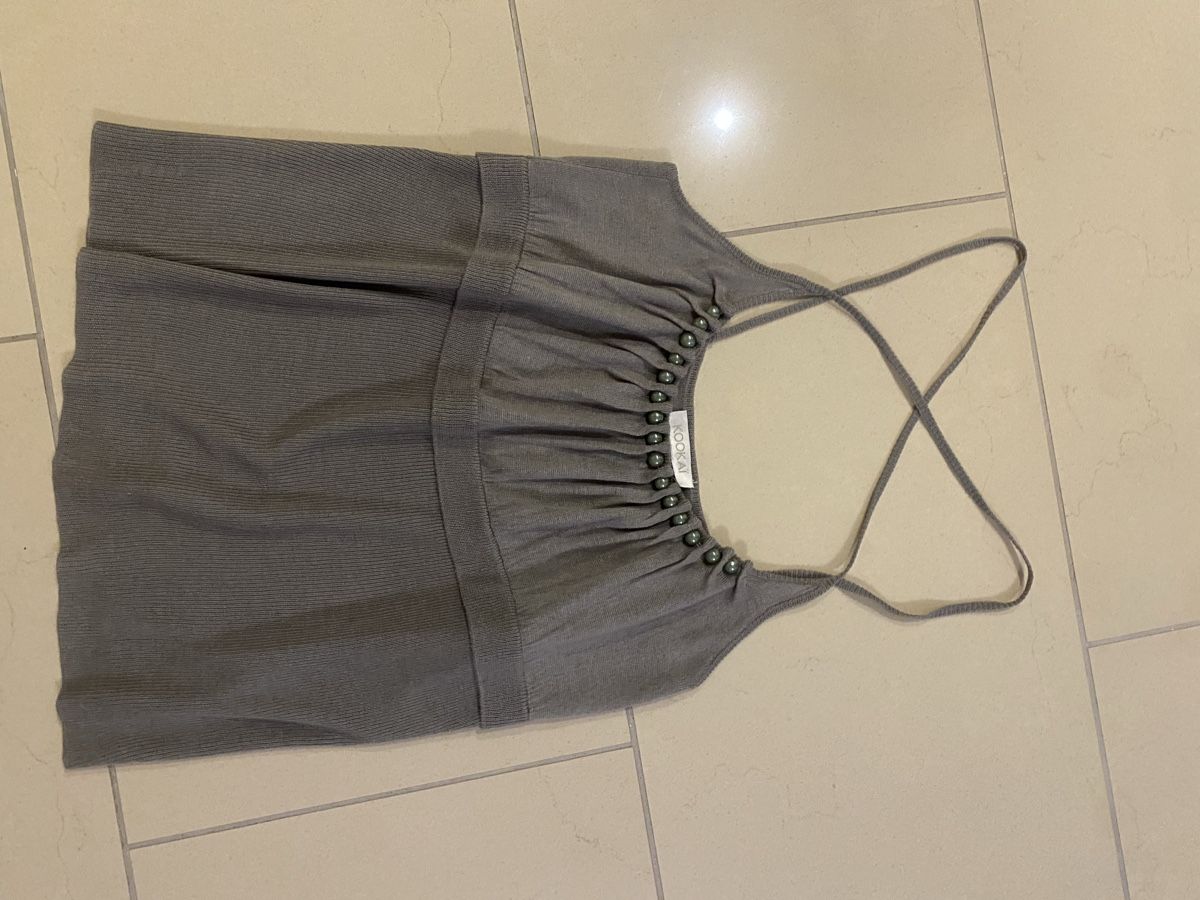 Kookai Tops: Kookai Trägertop mit Perlen Grau Gr. 38 – D'occasion à Rorschach par Lauraq12 2
