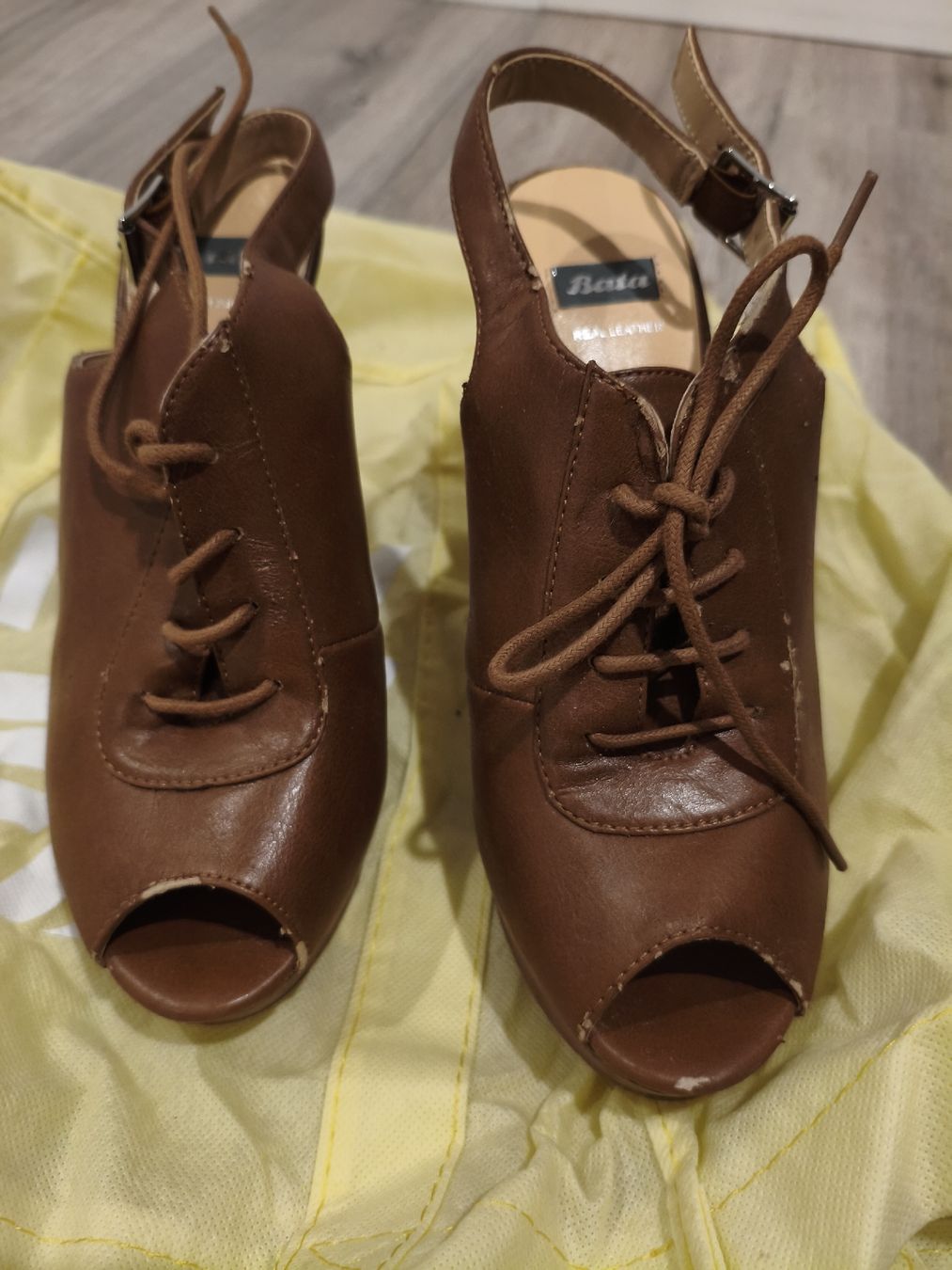 Scarpe da donna: Scarpe Bata – Usato da Bioggio venduto da OresteIronix 2