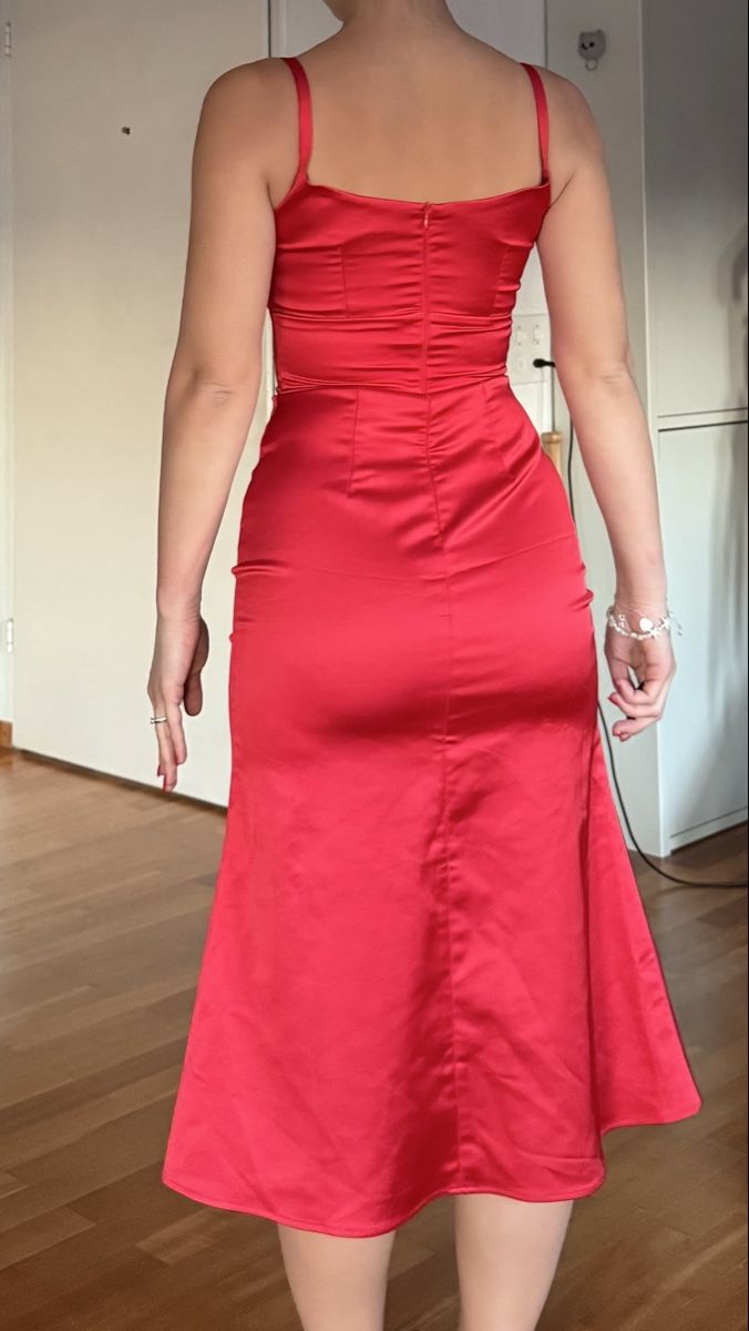 Vestiti: Elegant Red Dress, Size S – Nuovo (secondo la descrizione) da Zürich venduto da eli_t8nw 1