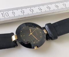 Rado Damenuhr Quartz, Schwarz/Gold - Stilvoll & Elegant!