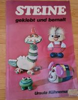 Bastelbuch, Steine geklebt und bemalt