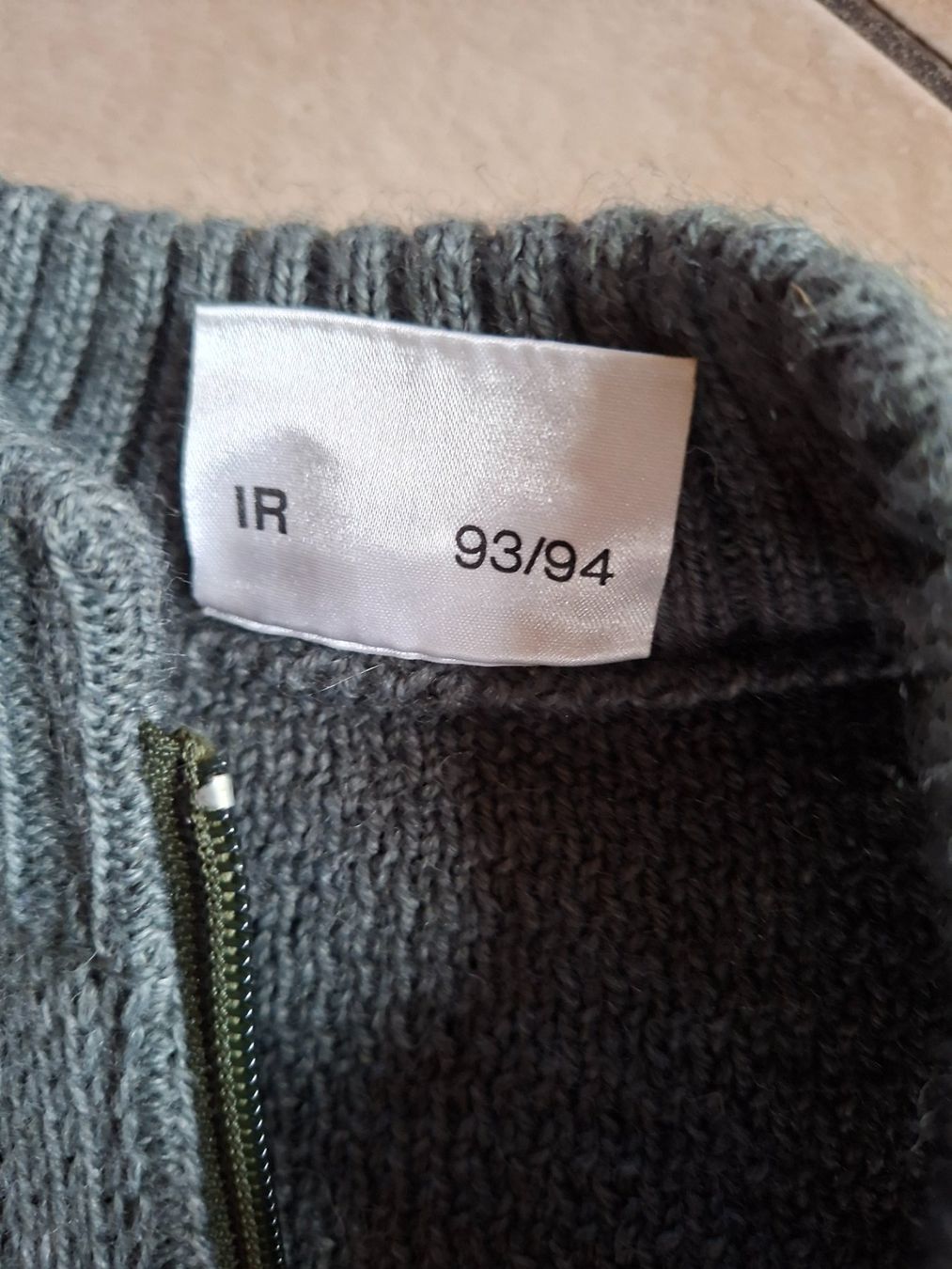 Schweizer Armee Uniformi: Schweizer Armee Militär Woll Pullover,  Grösse 52 – Usato da Schwanden Sigrisw venduto da len_9yqg 2