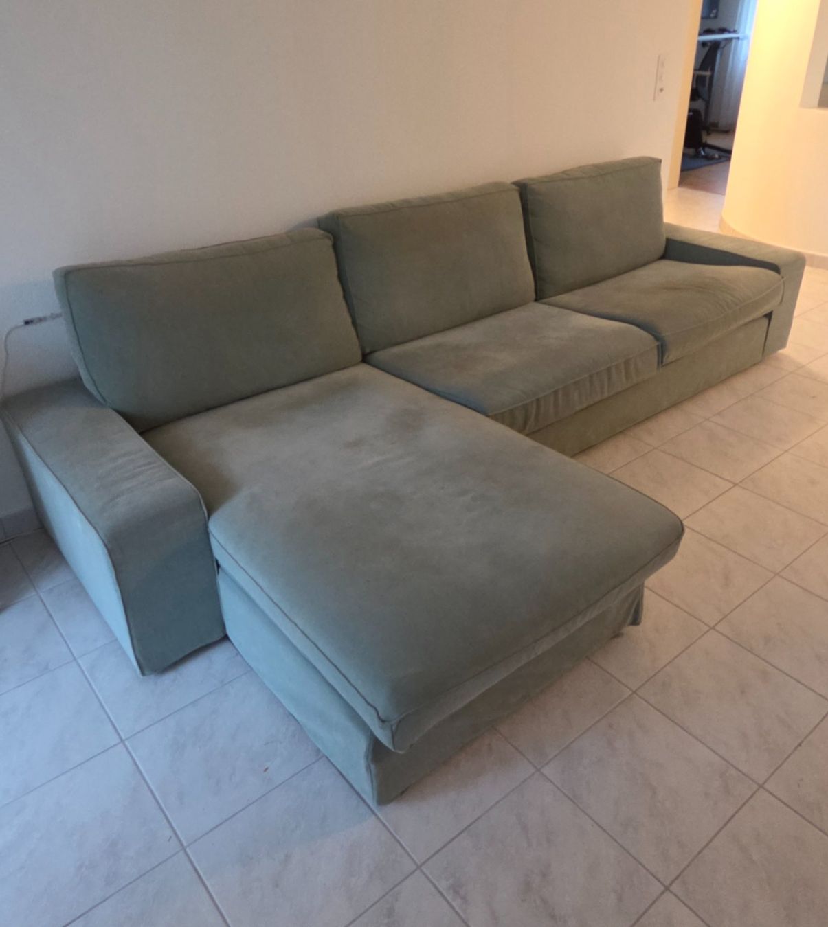 Ikea Divani: KIVIK - 4er-Sofa mit Récamiere, Tallmyra hellgrün – Usato da Pfäffikon ZH venduto da Fab_elsuizo 1
